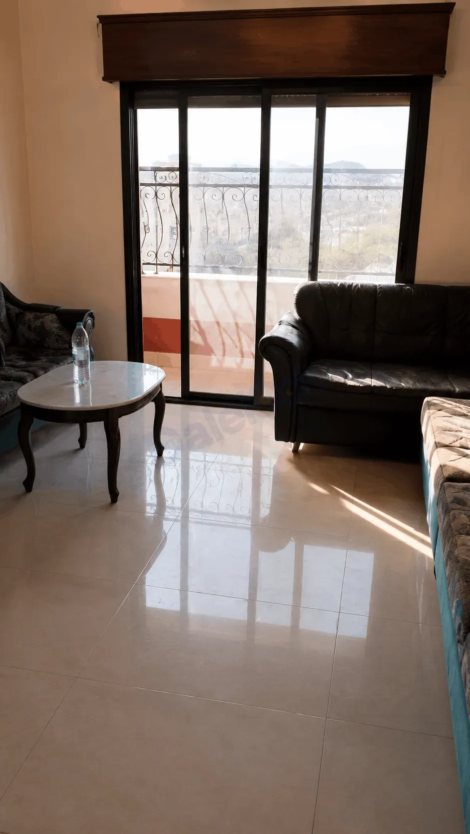 uploads/advertisements/images/للبيع_شقة_مع_الفرش_في_العمارة__8_-1783458509682.webp