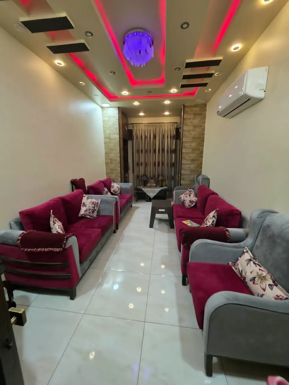 uploads/advertisements/images/للبيع_شقة_مفروشة_بالكامل_بالصناعة_مقابل_نادي_النضال-1792523629809.webp