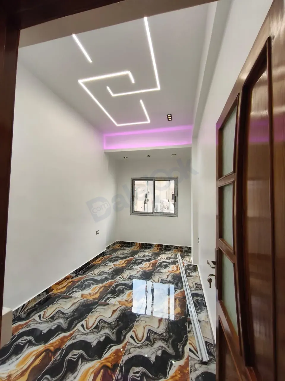 uploads/advertisements/images/للبيع_شقة_مكسية_في_حرستا_حي_البيدر_طابو_اخضر__4_-1792614159921.webp