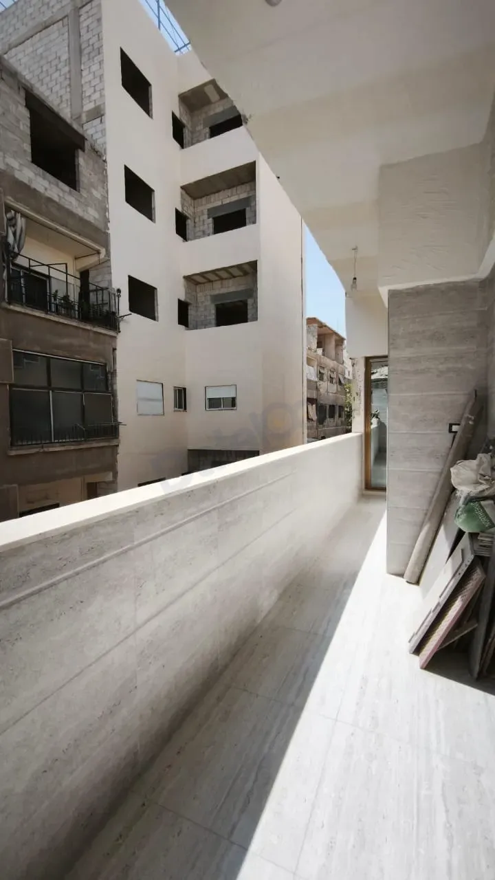 uploads/advertisements/images/للبيع_شقة_مكسية_في_حرستا_حي_بيدر__6_-1792416977969.webp