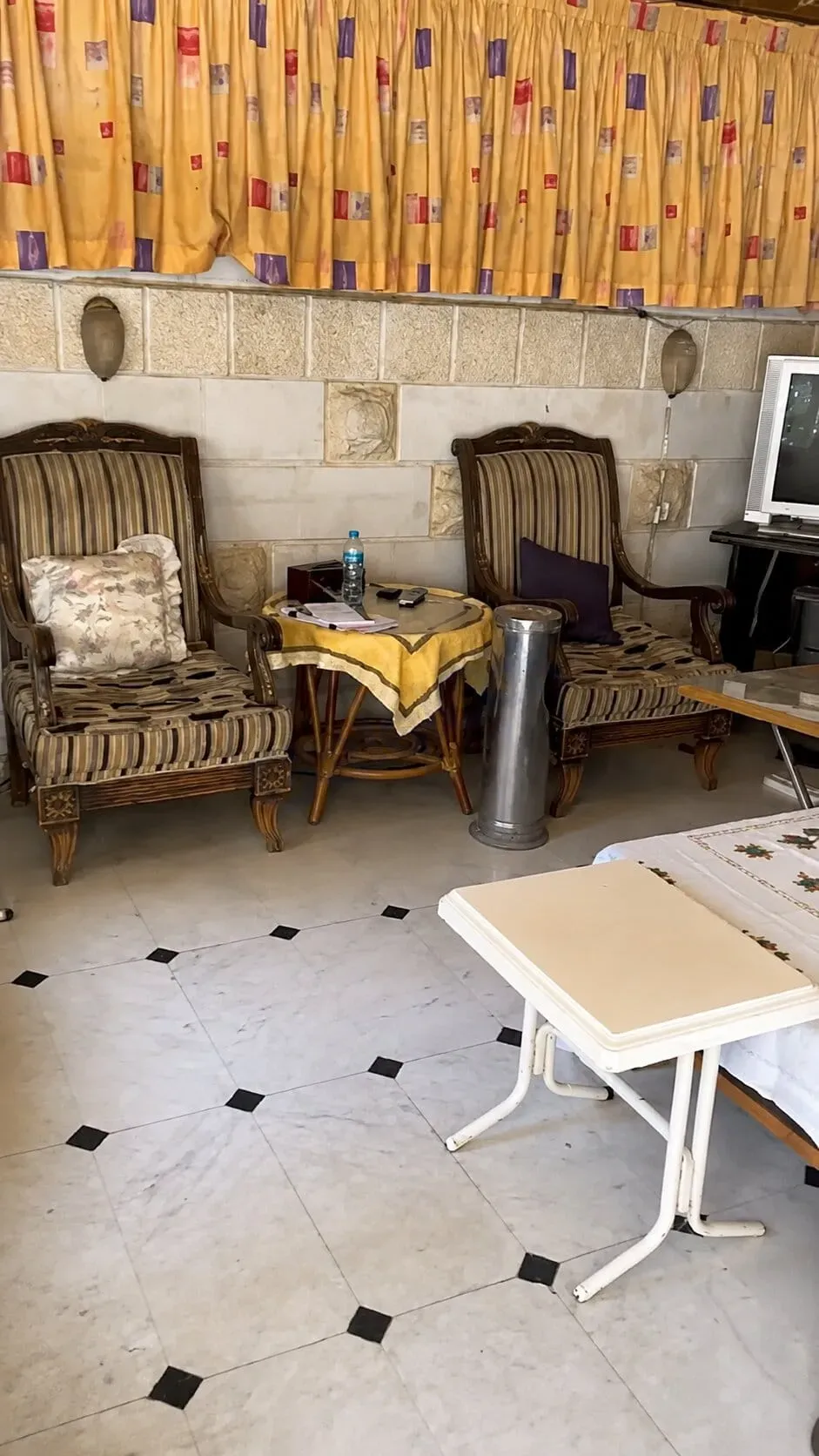 uploads/advertisements/images/للبيع_شقة_ملكية_في_القصور_جادة_الخطيب__8_-1786835022988.webp