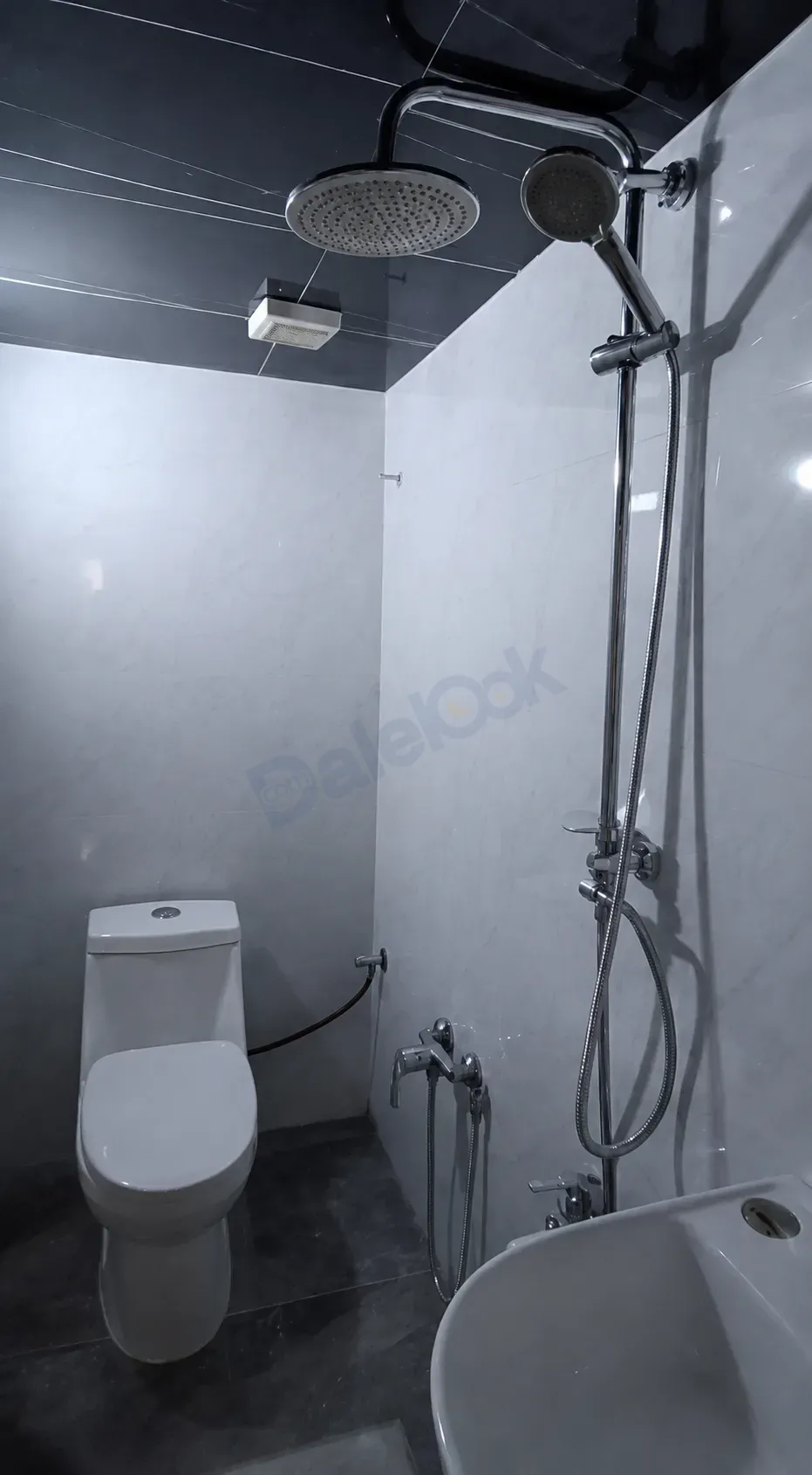 uploads/advertisements/images/للبيع_شقة_مميزة_في_الهامة__4_-1784127324235.webp