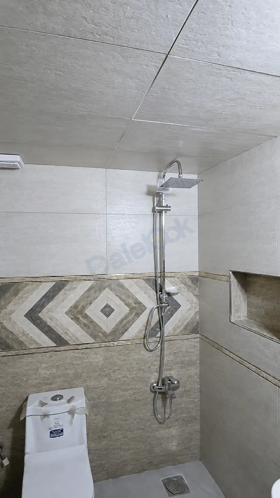 uploads/advertisements/images/للبيع_شقة_مميزة_في_الهامة___حي_الشامية__12_-1784750577220.webp