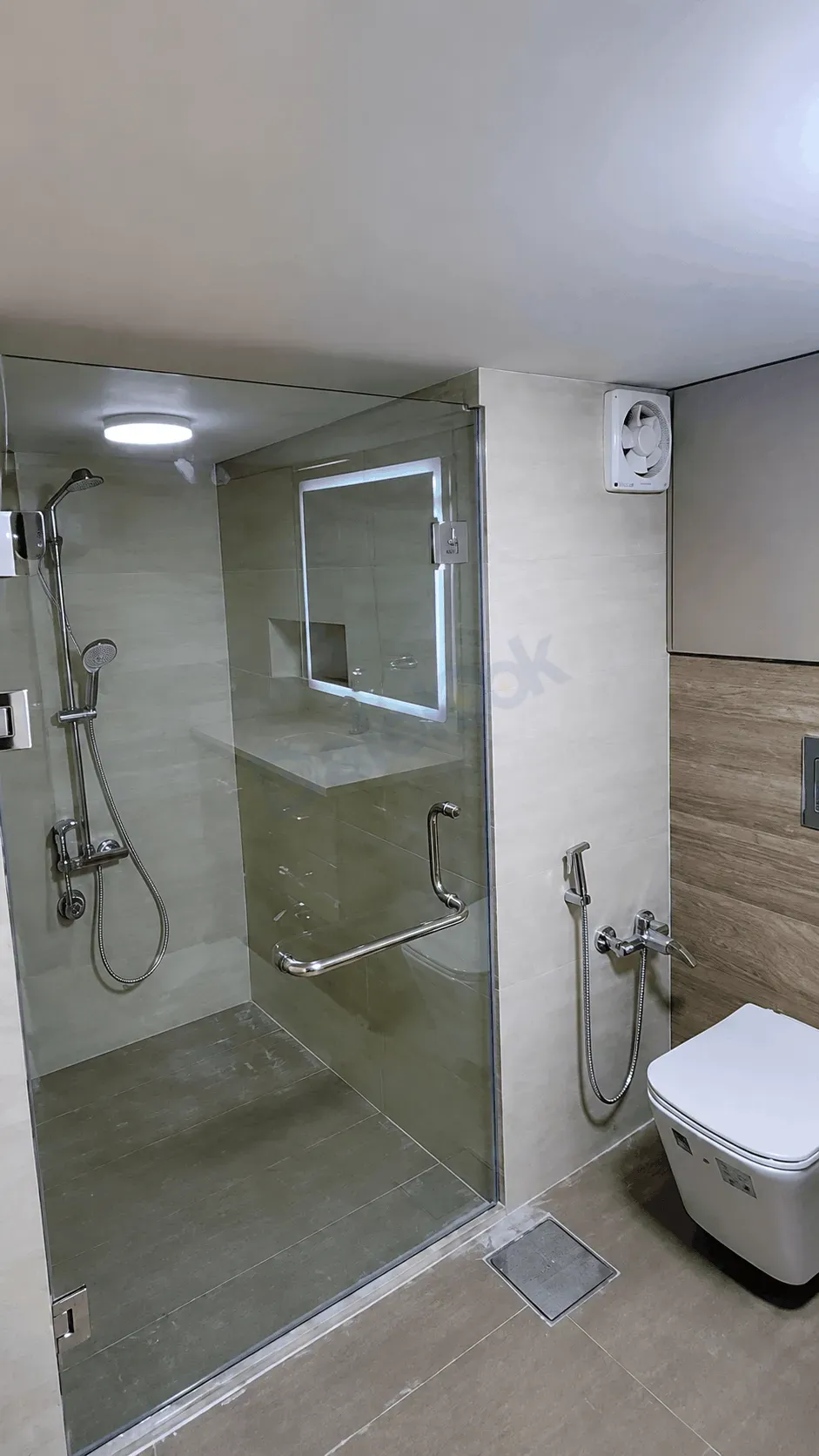 uploads/advertisements/images/للبيع_شقة_مميزة_في_الهامة___حي_الشامية__4_-1784749566274.webp