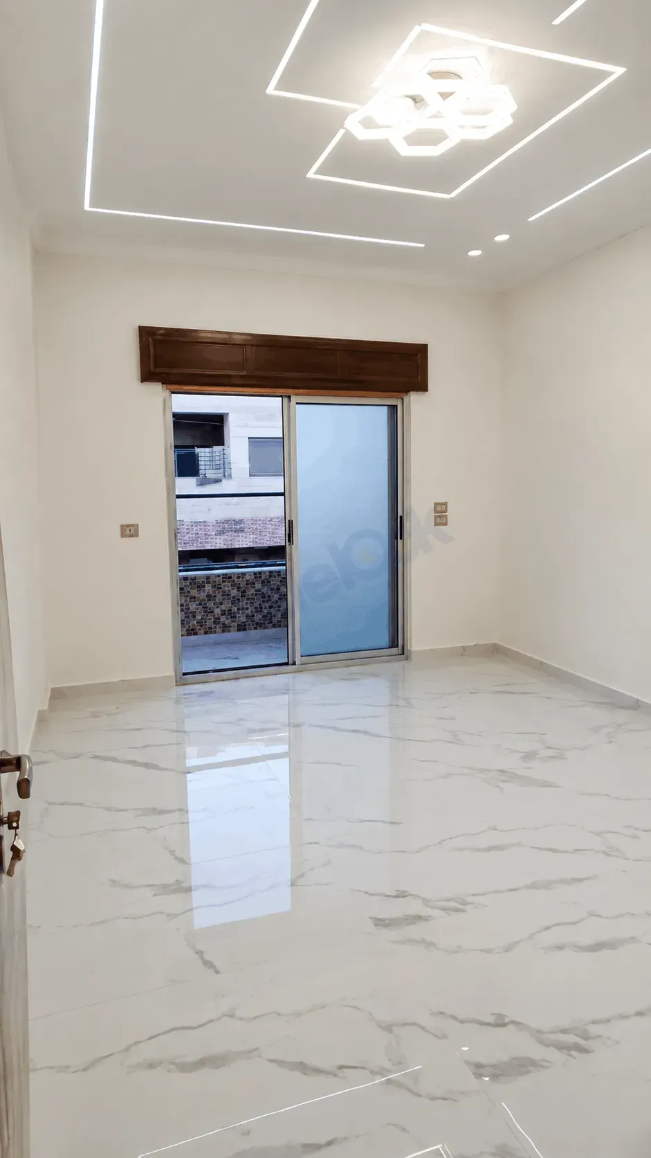 للبيع شقة مميزة في الهامة – ساحة السكة