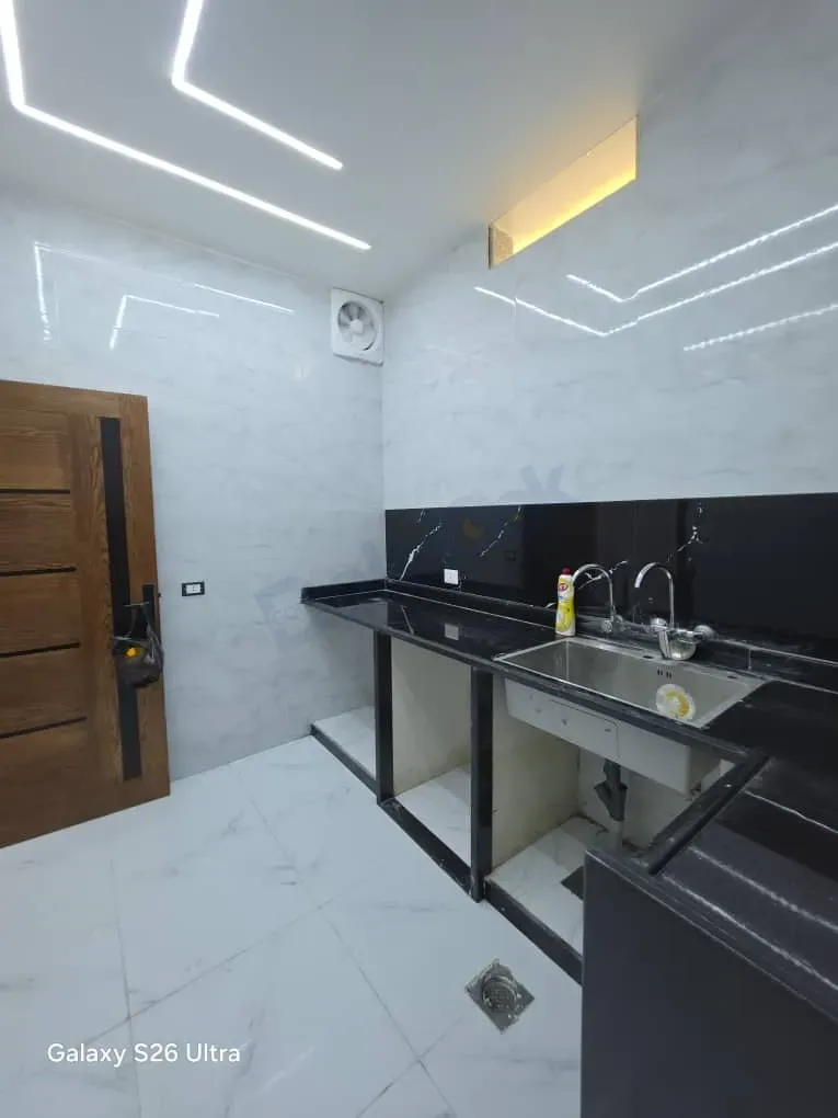 uploads/advertisements/images/للبيع_شقة_مميزة_في_ببيلا_السوق_الشرائي__5_-1792002472048.webp