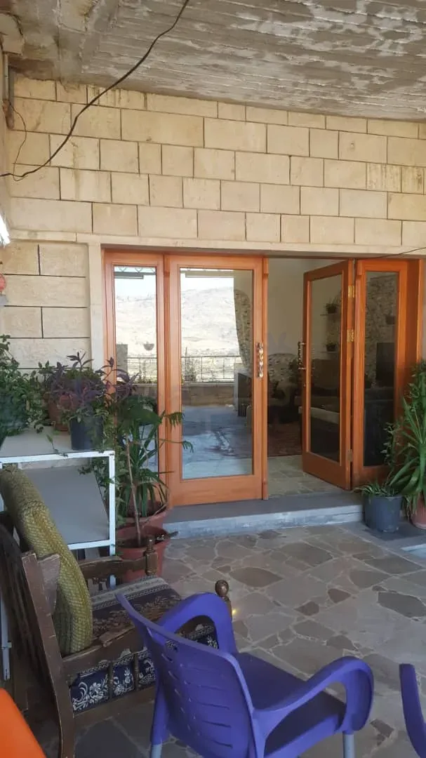 uploads/advertisements/images/للبيع_شقة_مميزة_في_دمشق_بلودان_بعد_فندق_جوليا__5_-1790355350860.webp