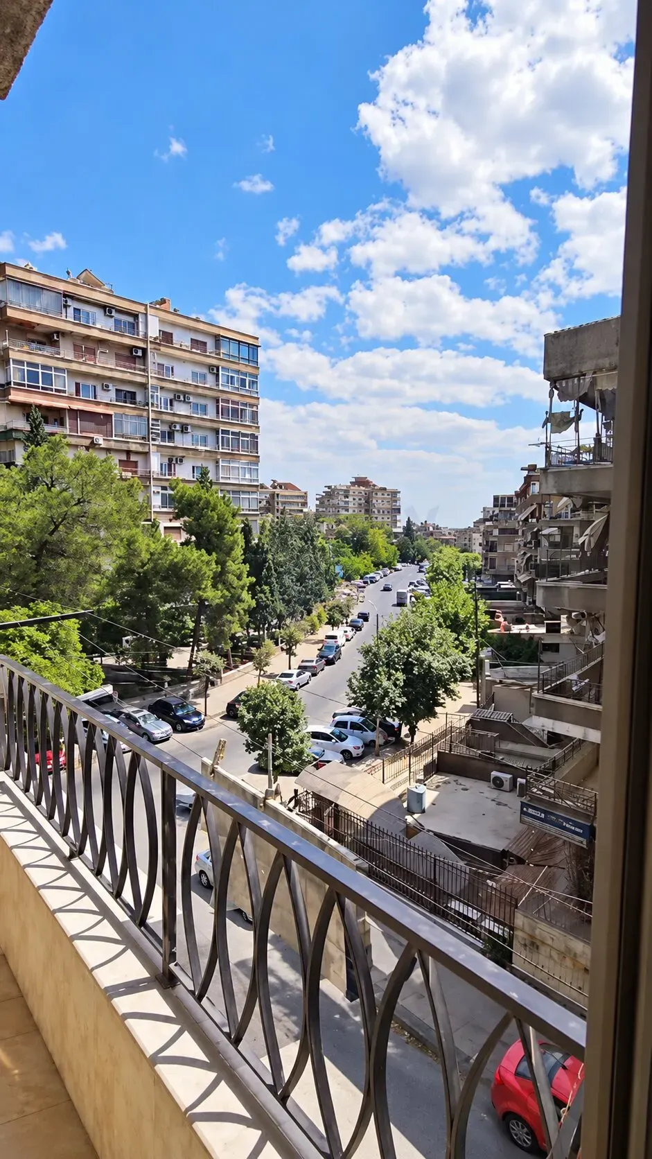 uploads/advertisements/images/للبيع_شقة_مميزة_في_دمشق_حي_التجارة__7_-1788646400532.webp