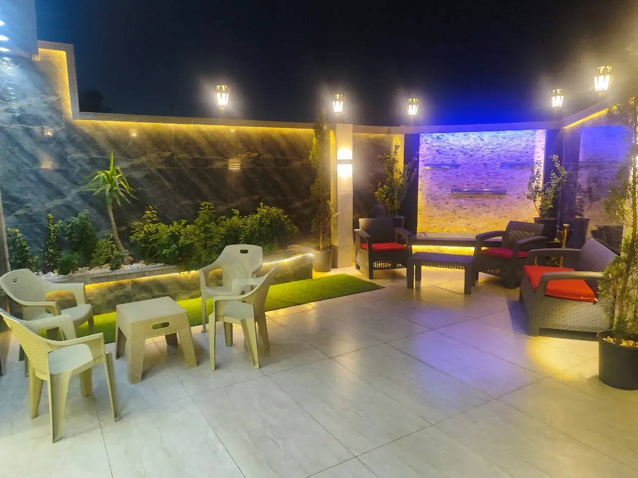 uploads/advertisements/images/للبيع_شقة_من_المالك_في_الميدان_خرف_جريدة_تشرين__1_-1788196268847.webp