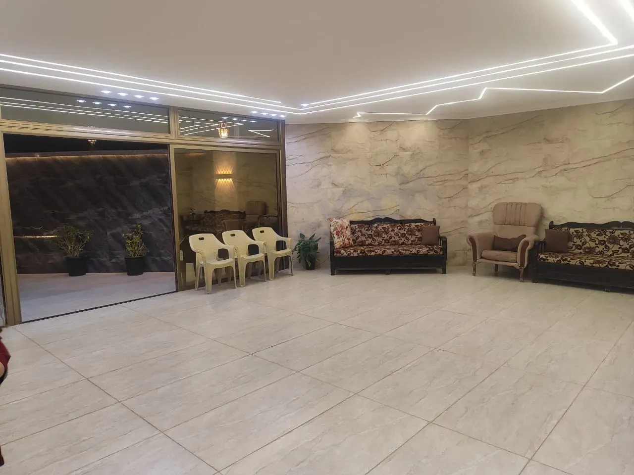 uploads/advertisements/images/للبيع_شقة_من_المالك_في_الميدان_خرف_جريدة_تشرين__9_-1788196268848.webp