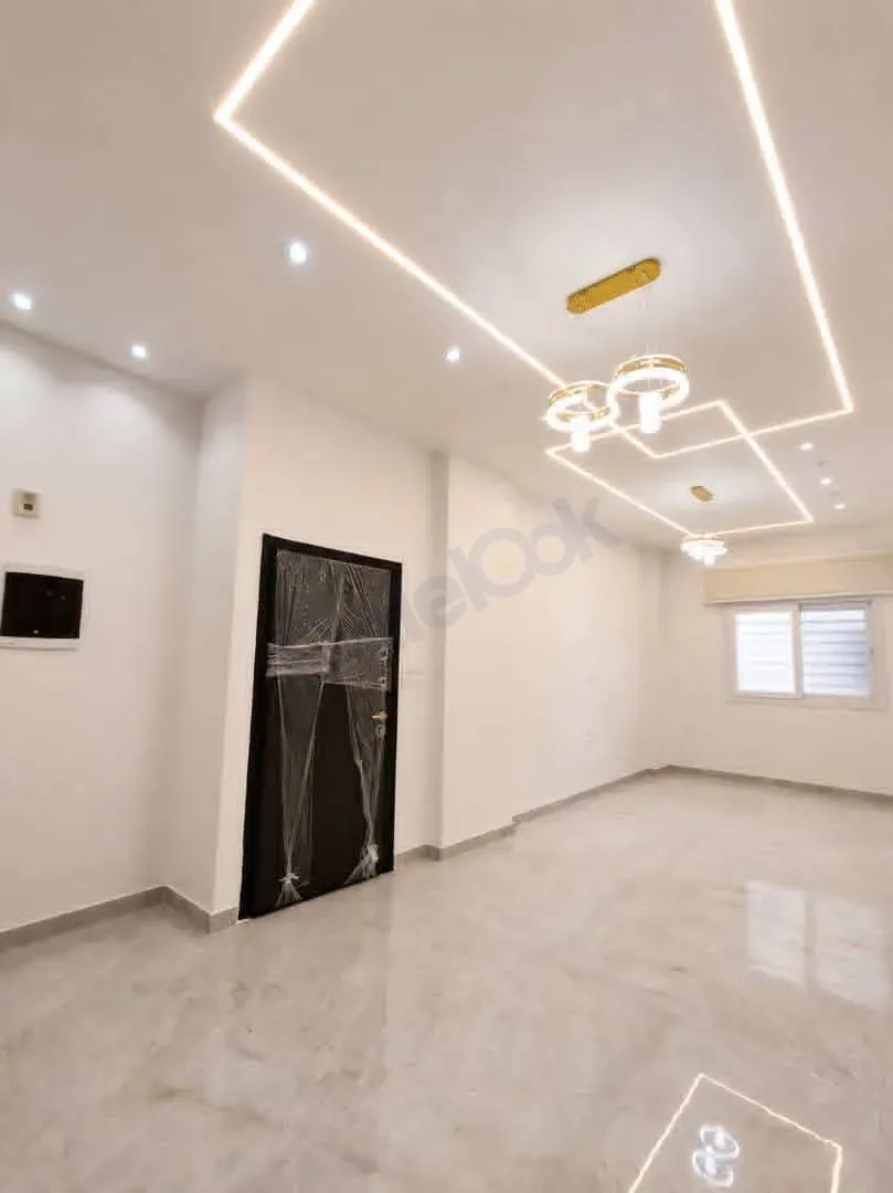 uploads/advertisements/images/للبيع_شقة_من_المالك_في_دريف_دمشق_عقربا__3_-1786193093846.webp