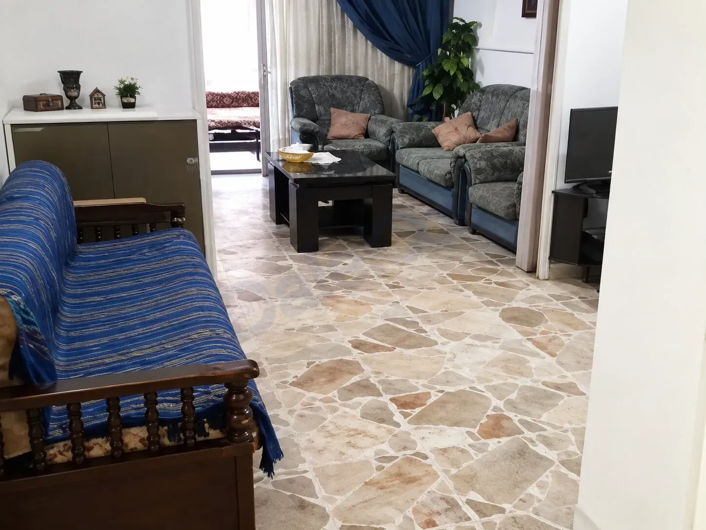 uploads/advertisements/images/للبيع_شقة_من_المالك_في_مساكن_برزة_مقابل_السكن_الجامعي__6_-1788962137526.webp