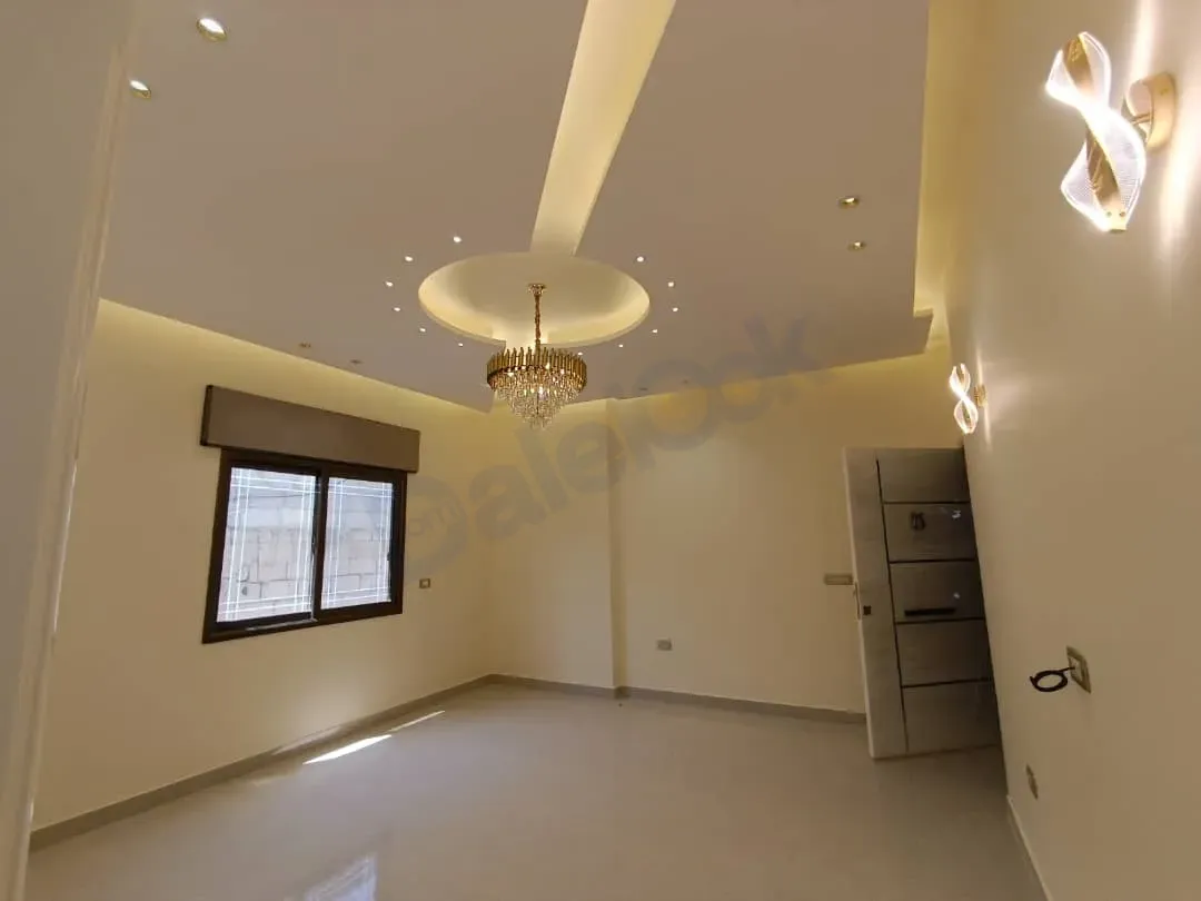 For sale apartment from the owner in Muadamiyat Al-Sham