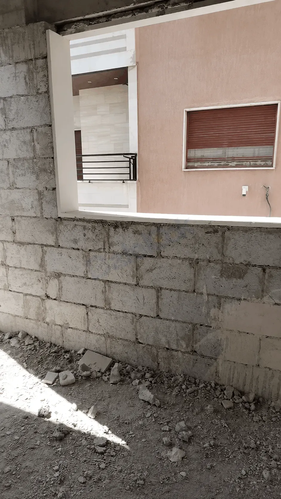 للبيع شقة واسعة في جديدة عرطوز