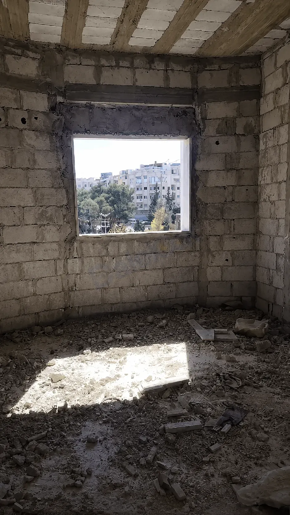 للبيع شقة واسعة في جديدة عرطوز
