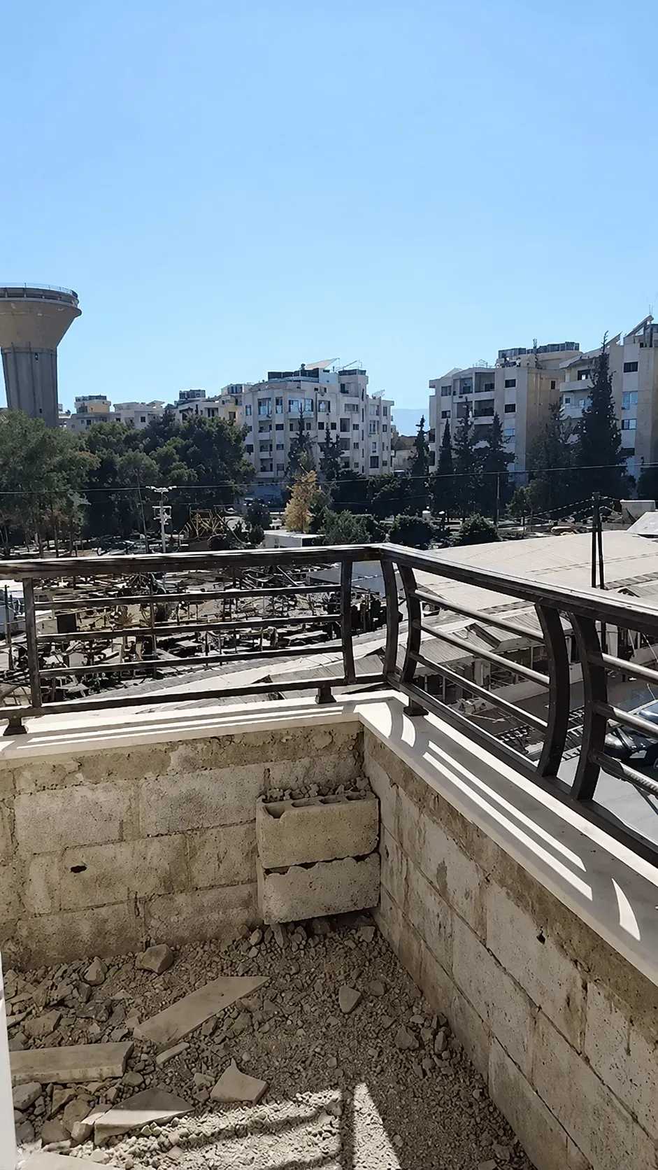 للبيع شقة واسعة في جديدة عرطوز