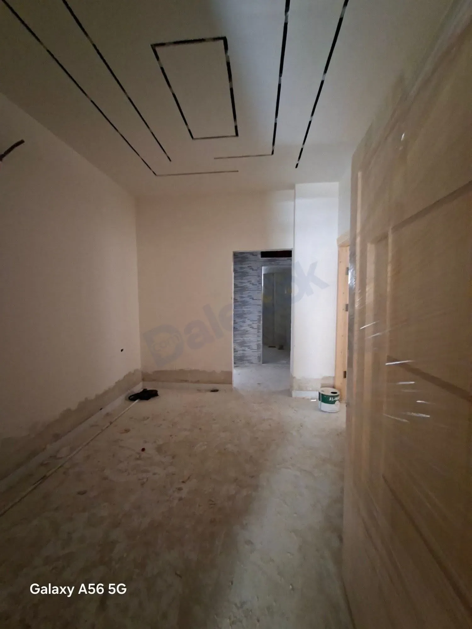 للبيع شقتين جنب بعض بيت سحم  قرب مدارس البنات