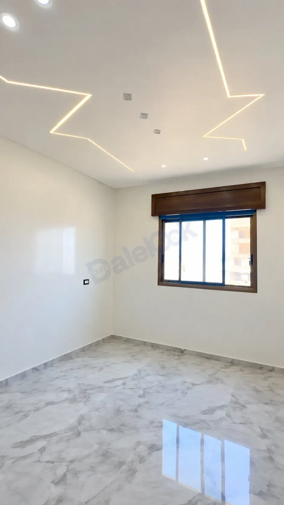 للبيع شقق بيت سحم  قرب البلديه ومغسل النور