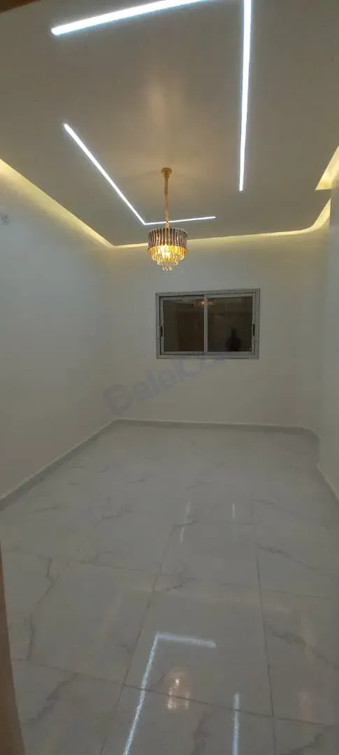 للبيع شقق بيت سحم  قرب مدارس البنات