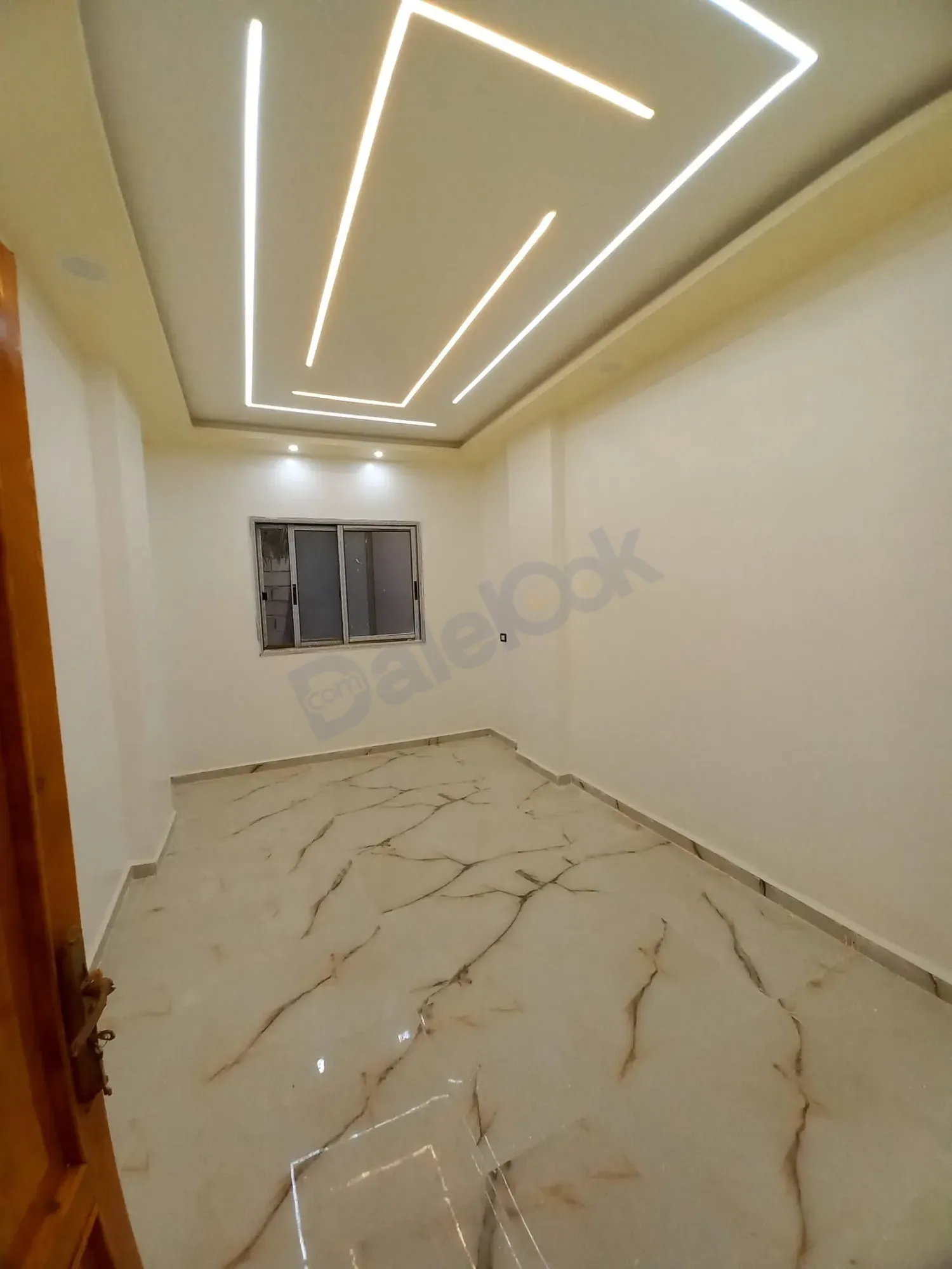للبيع شقق بيت سحم  قرب مسجد فاطمة الزهراء