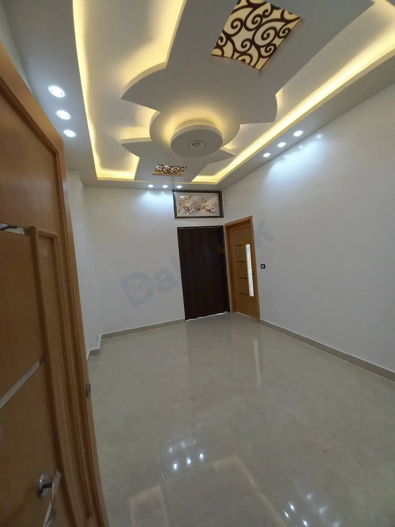 uploads/advertisements/images/للبيع_شقه_بيت_سحم__قريبه_من_دوار_الجمل_نسق_تاتي_عن_الشارع__1_-1788983489962.webp