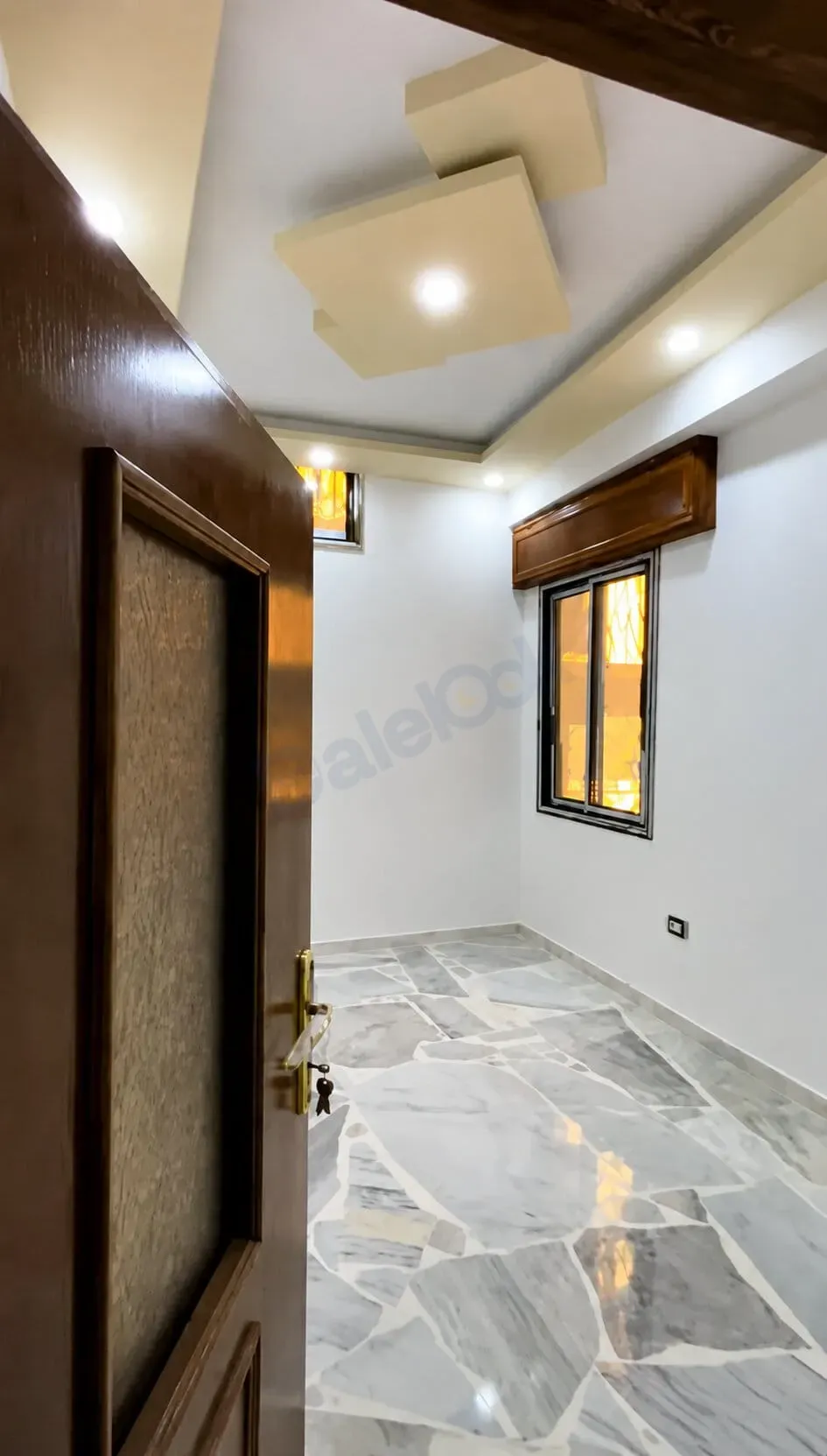 uploads/advertisements/images/للبيع_شقه_سكنيه_واسعة_في_حرستا_مقابل_جامع_العمري__9_-1786890750384.webp