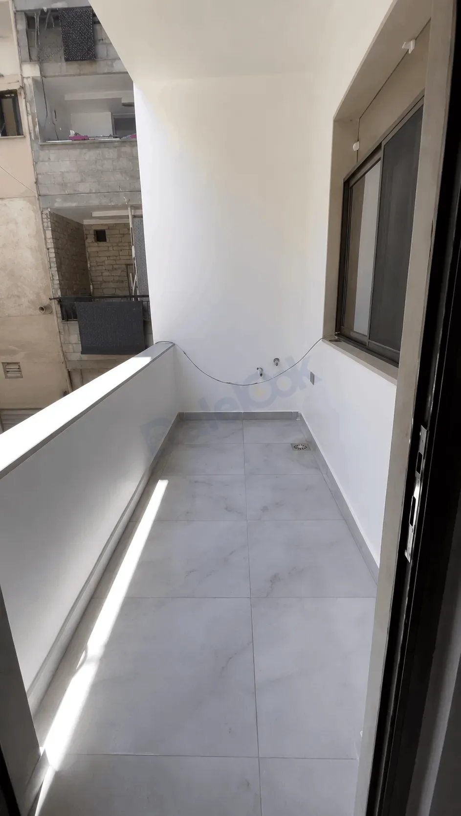 uploads/advertisements/images/للبيع_عقار_يصلح_سكني_و_تجاري_في_صحنايا__3_-1784222182529.webp