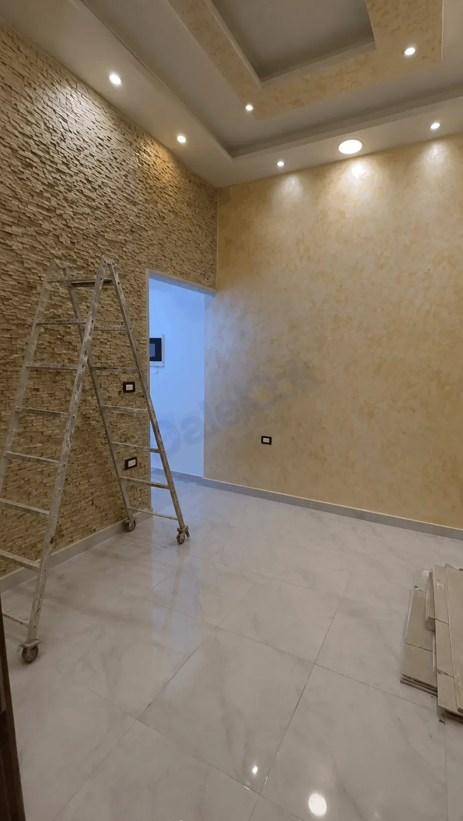 uploads/advertisements/images/للبيع_عقار_يصلح_سكني_و_تجاري_في_صحنايا__7_-1784222182529.webp