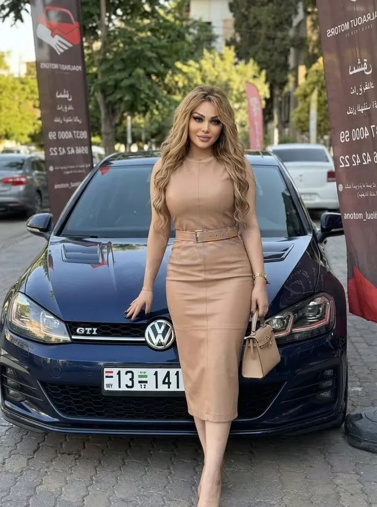 للبيع في دمشق سيارة فولكسفاكن كولف 7 موديل 2014