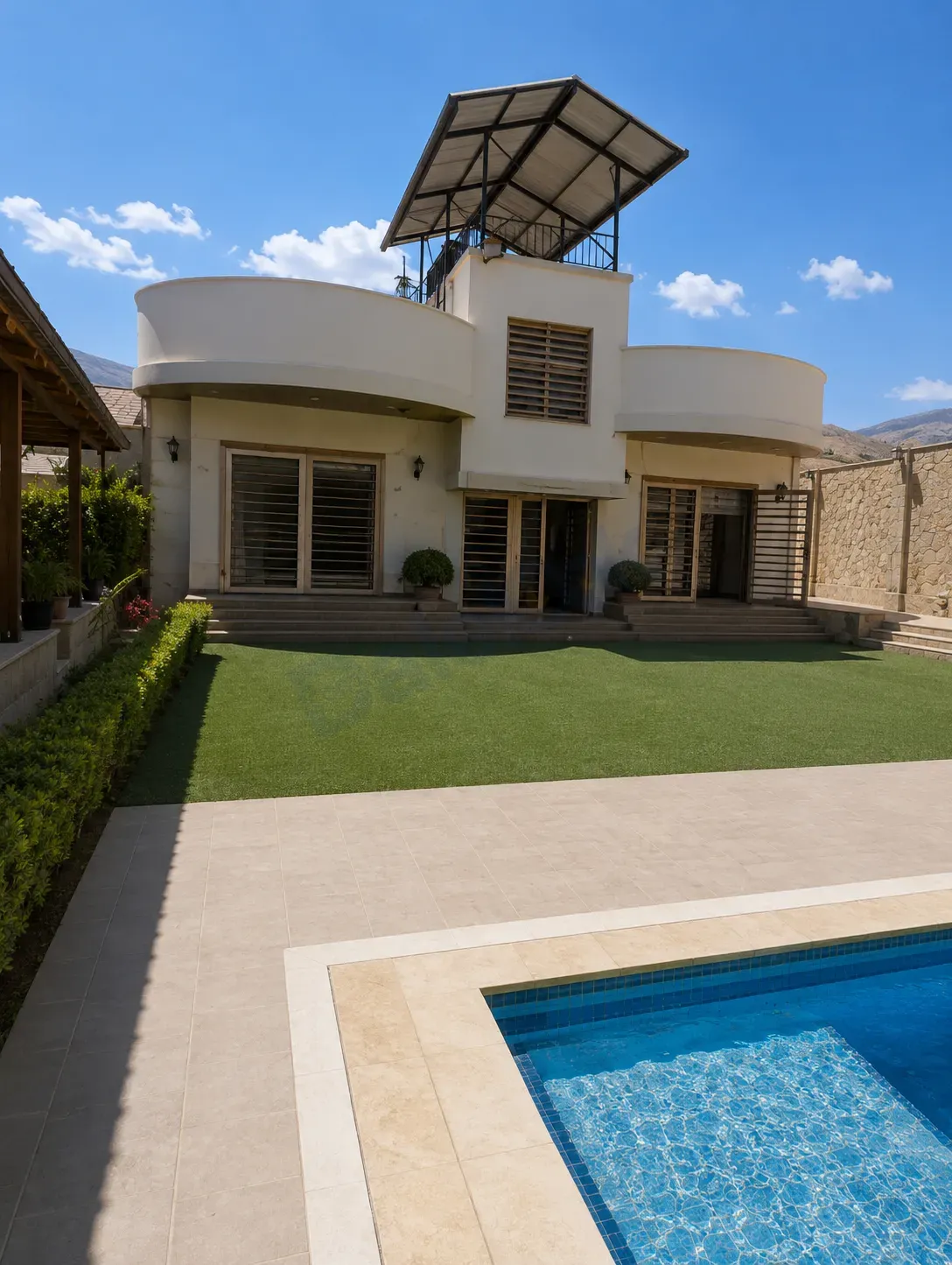 For sale high-end villa in Kurum Madaya