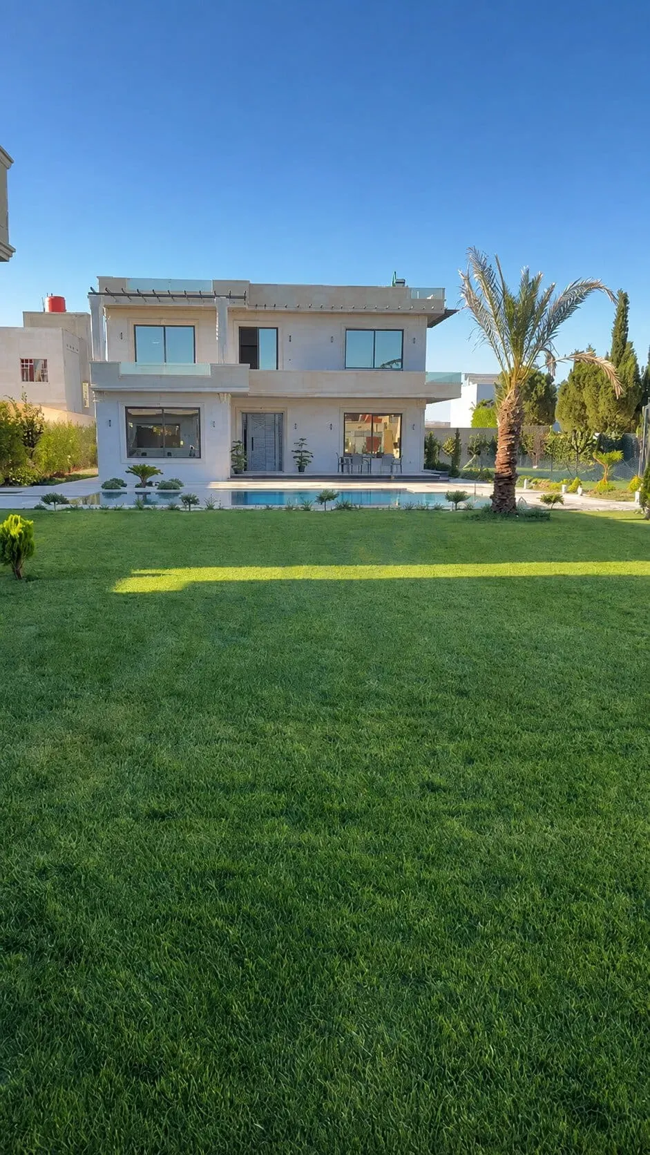 للبيع فيلا في دروشا ضمن مجمع سكني