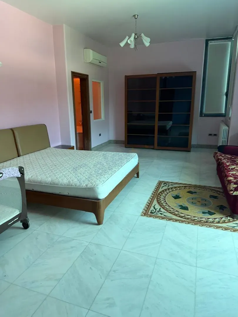 uploads/advertisements/images/للبيع_فيلا_في_يعفور_شارع_السفراء__9_-1785775551392.webp