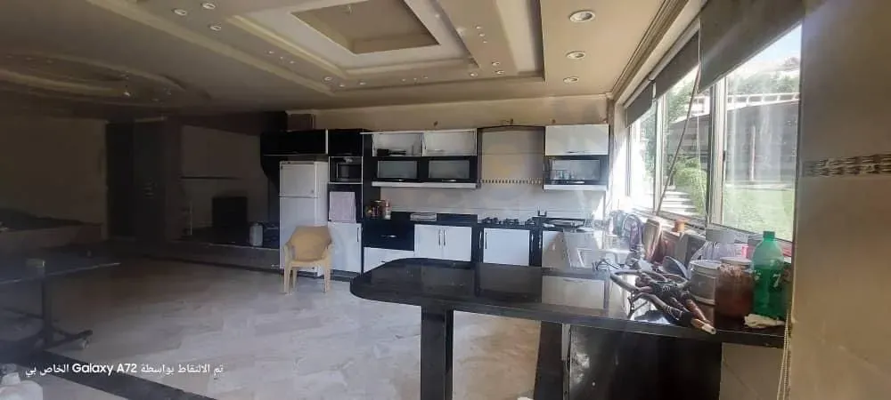 uploads/advertisements/images/للبيع_فيلا_ملكية_في_دمشق_كروم_مضايا__12_-1789603262440.webp