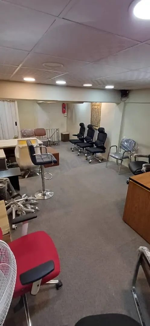 للبيع محل اول مفرق شارع العابد