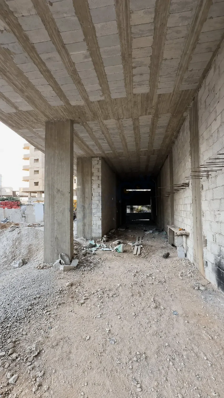 uploads/advertisements/images/للبيع_محل_تجاري_على_العضم_في_بيت_سحم__4_-1787525403251.webp