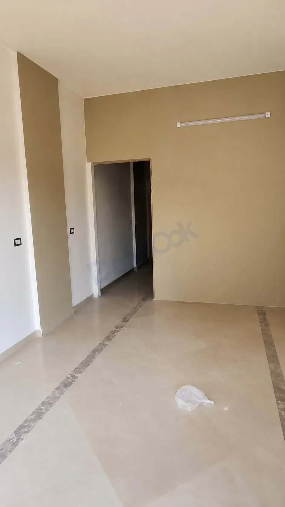 للبيع محل تجاري في الهامة العيون