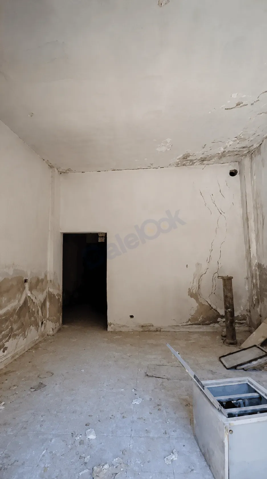 للبيع محل تجاري في كفر بطنا جنب مطعم عز الشام