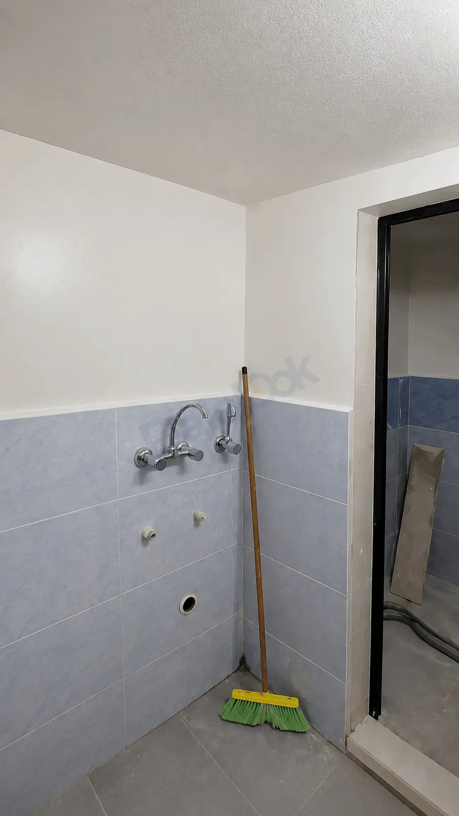 للبيع محل في كفر بطنا جانب مستوصف النور