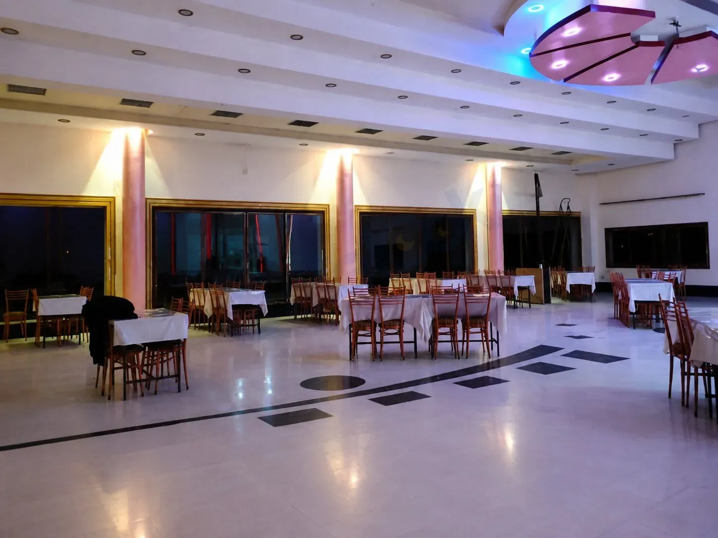 For sale licensed tourist restaurant in Homs