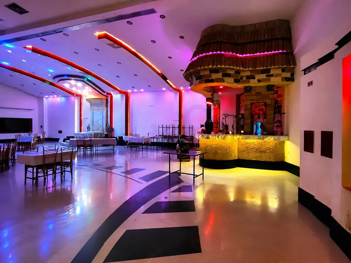 For sale licensed tourist restaurant in Homs