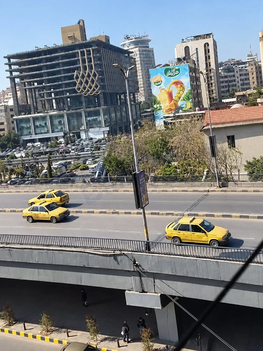 uploads/advertisements/images/للبيع_مكتب_تجاري_مفروش_في_دمشق_جسر_الثورة__3_-1789594606295.webp