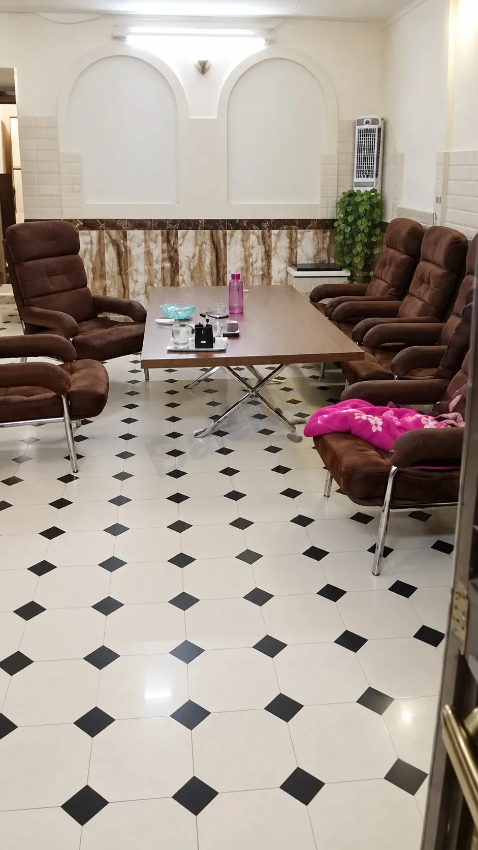 للبيع مكتب في دمشق السبع بحرات