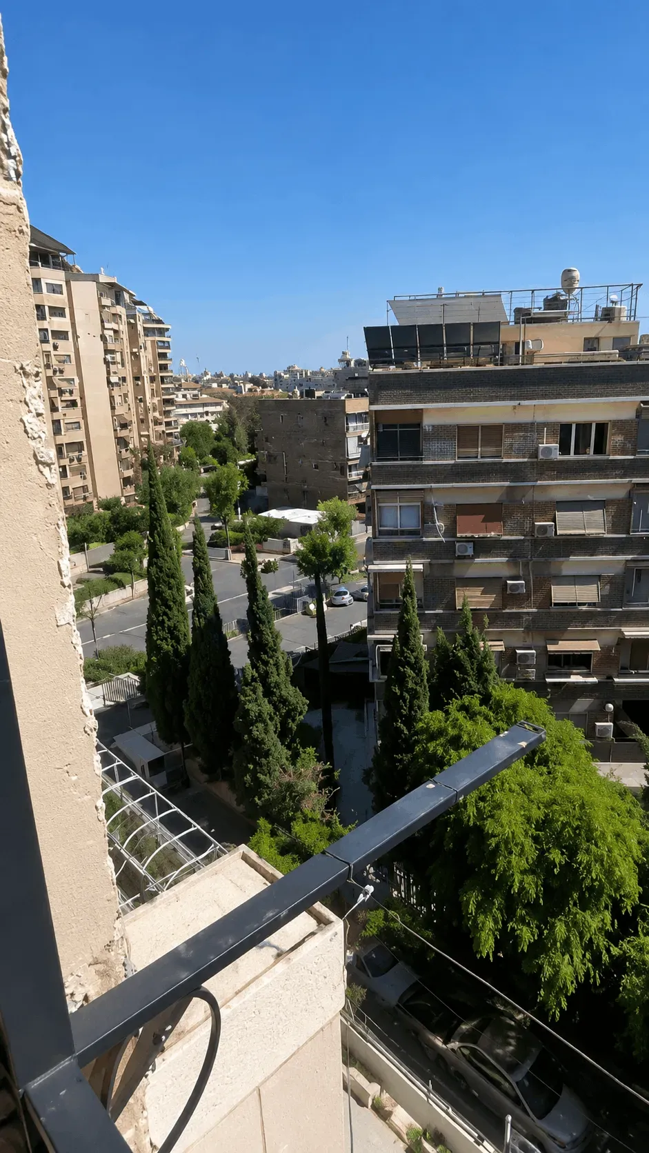 للبيع منزل اطلالة مفتوحة في كورنيش الميدان