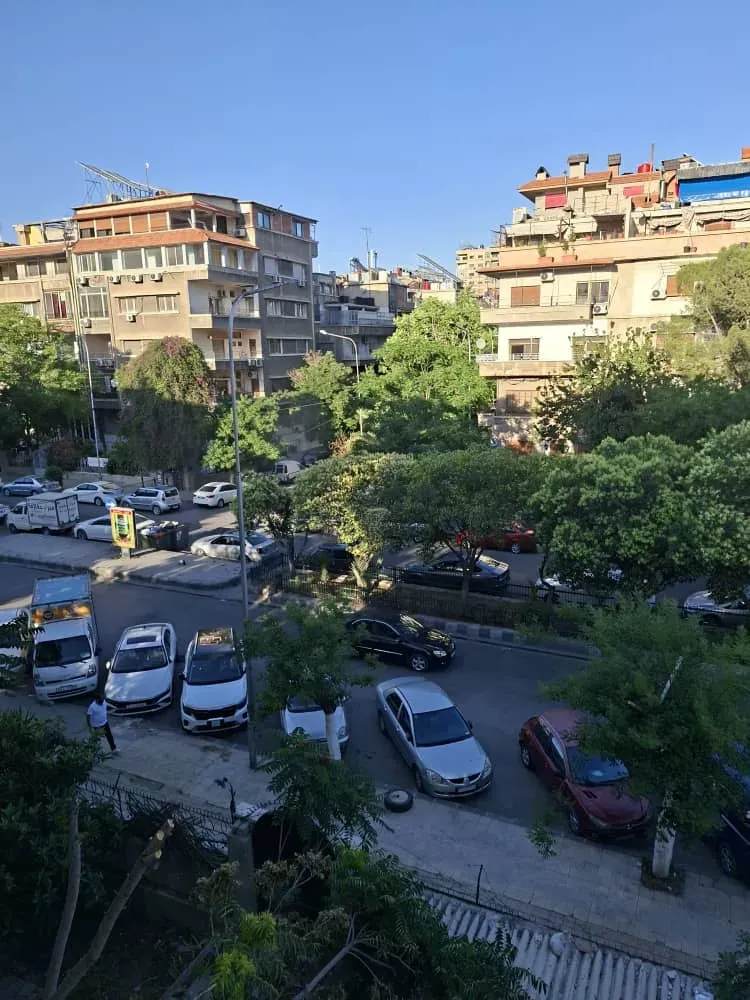 uploads/advertisements/images/للبيع_منزل_بمنطقة_المزرعة__شارع_الشلال_واجهة_عالشارع_العام__2_-1791069606489.webp