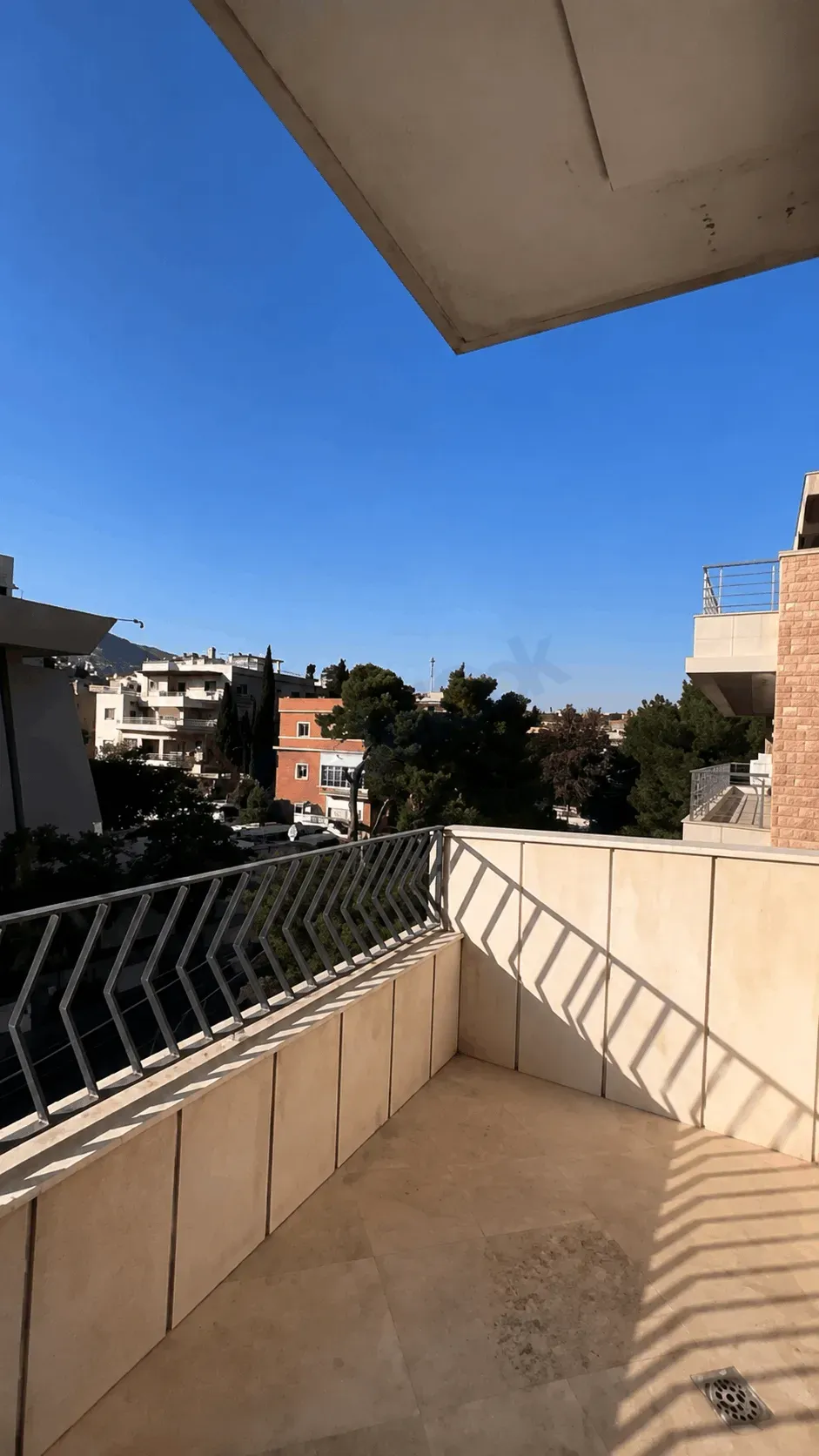 uploads/advertisements/images/للبيع_منزل_سكني_في_أبو_رمانة__3_-1784762537071.webp