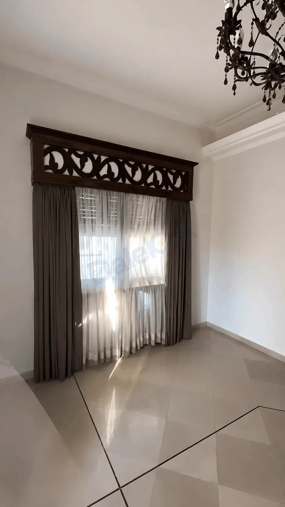 uploads/advertisements/images/للبيع_منزل_سكني_في_أبو_رمانة__5_-1784762537072.webp