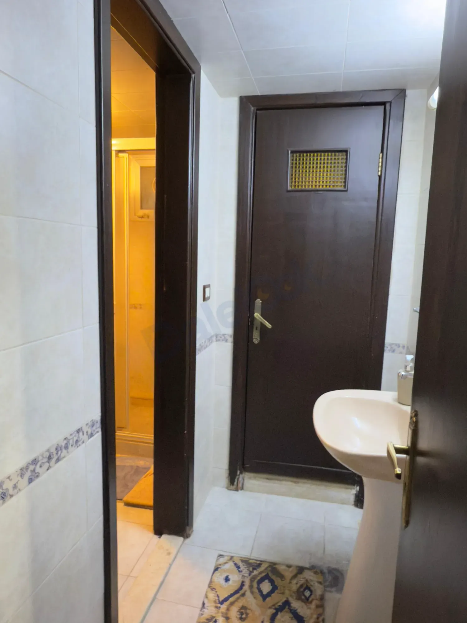 uploads/advertisements/images/للبيع_منزل_سكني_في_أوتوستراد_المزة_المروحيات__2_-1787059353671.webp