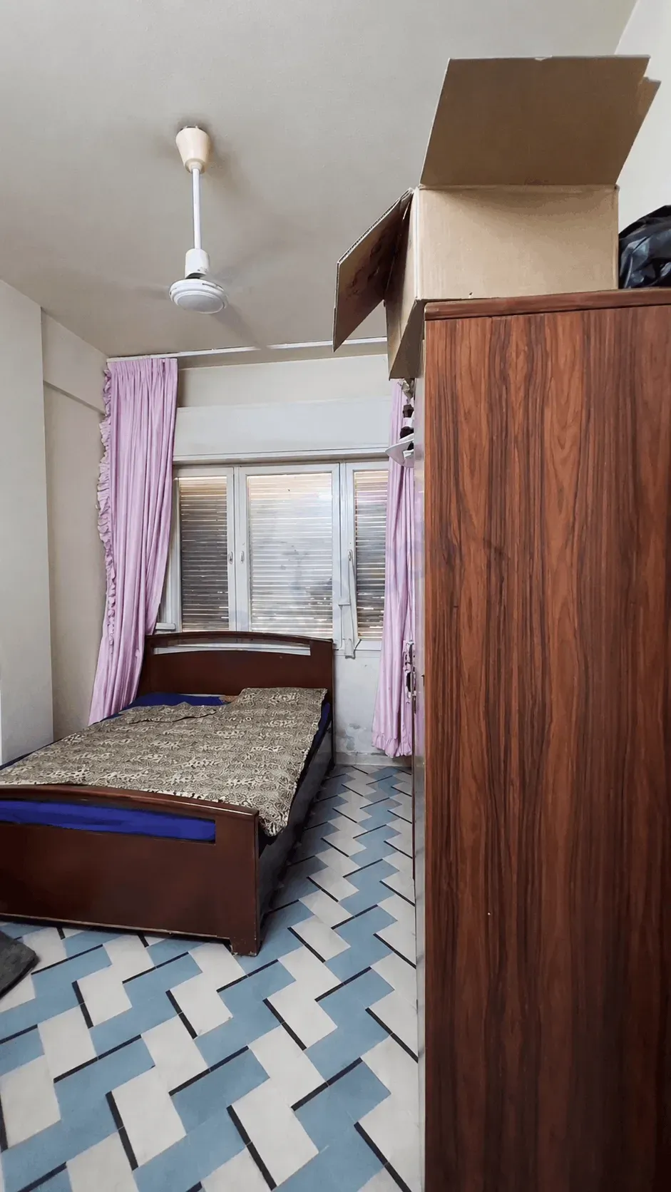 uploads/advertisements/images/للبيع_منزل_سكني_في_التجارة__5_-1784849737681.webp