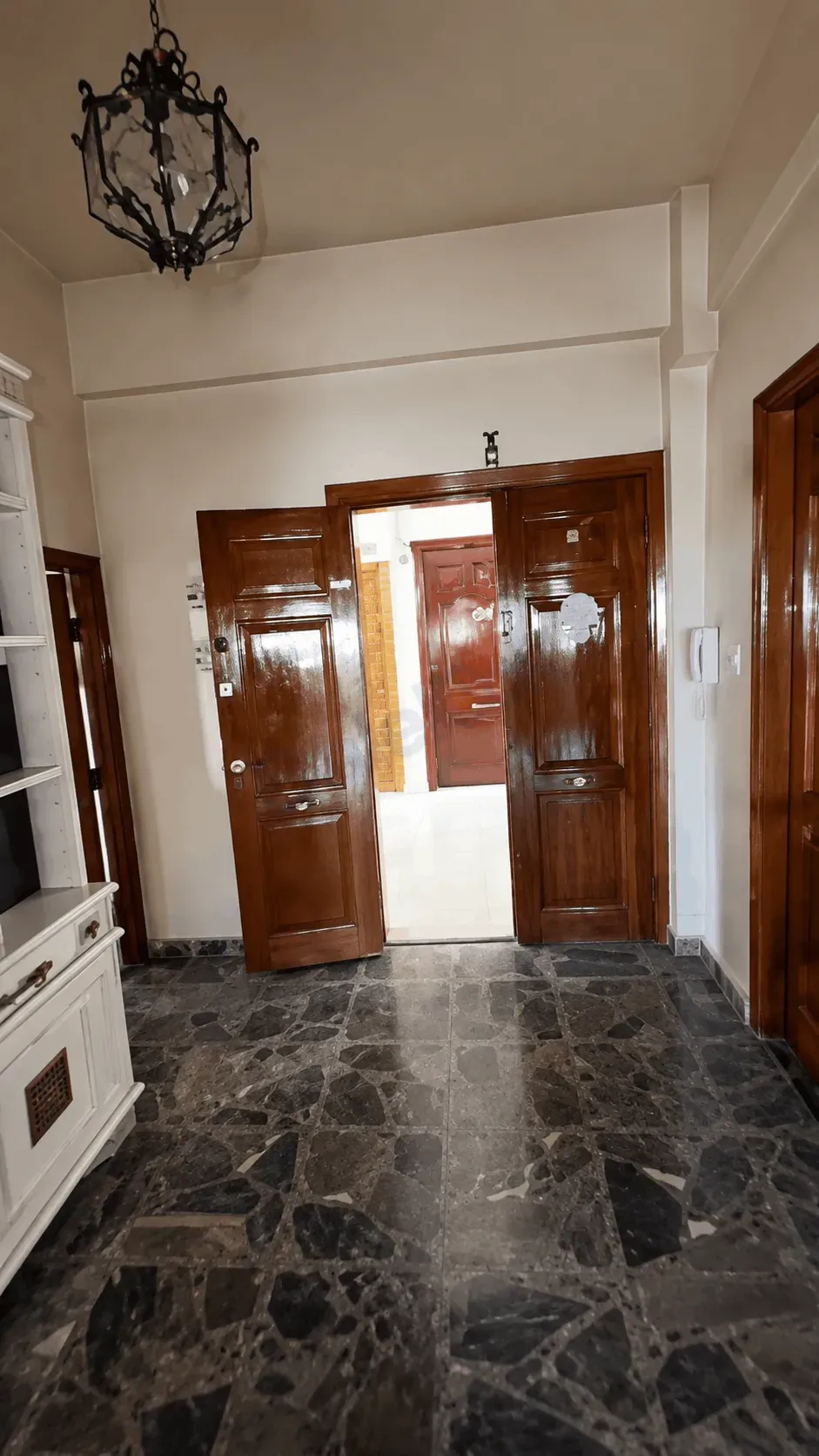 uploads/advertisements/images/للبيع_منزل_سكني_في_التجارة_جانب_حديقة_البط__3_-1785017437308.webp