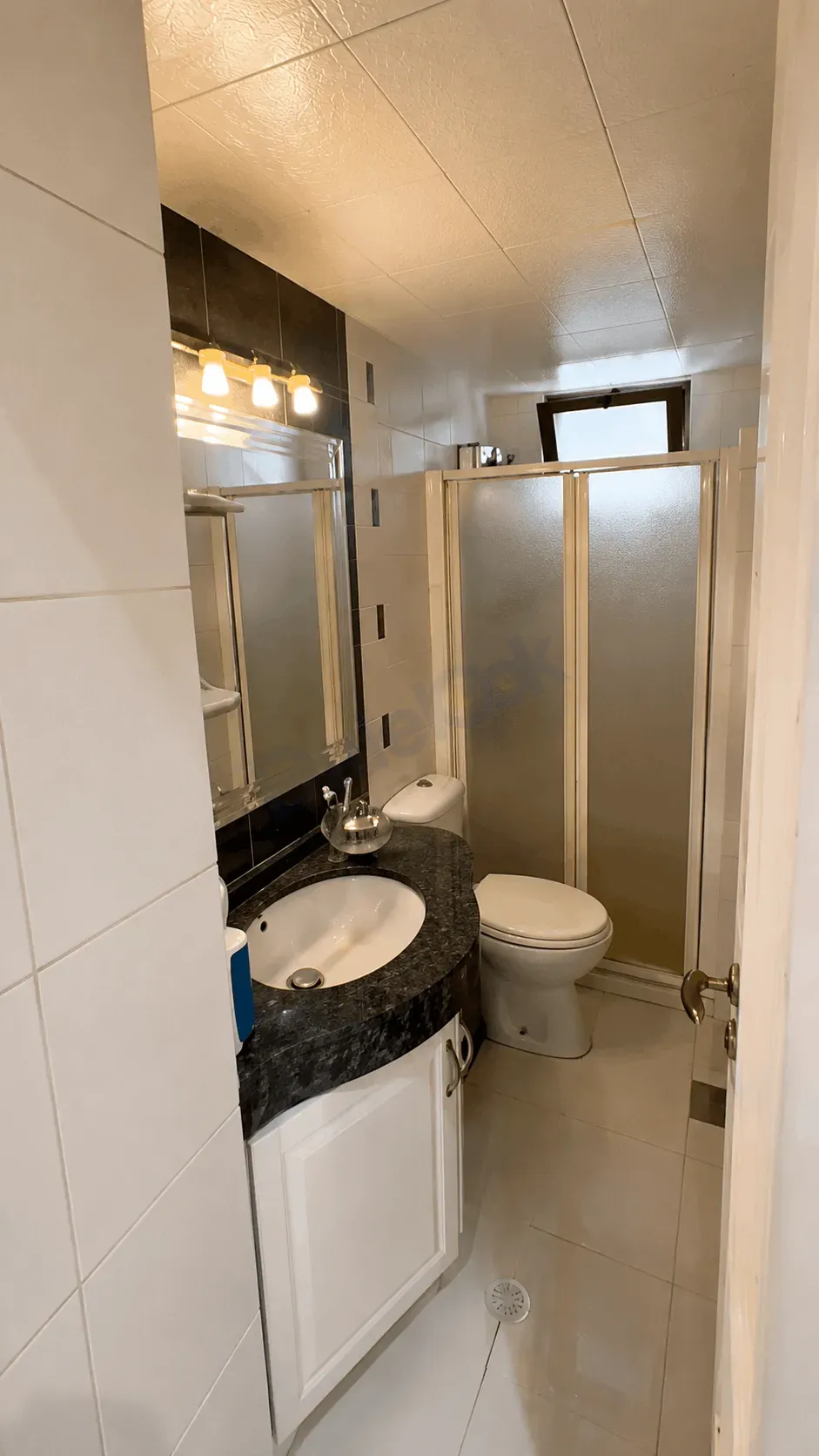 uploads/advertisements/images/للبيع_منزل_سكني_في_الروضة_جانب_السفارة_الارجنتينية__10_-1785019588311.webp